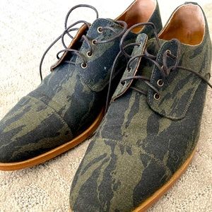 43 size taft camo green derby dress shoes